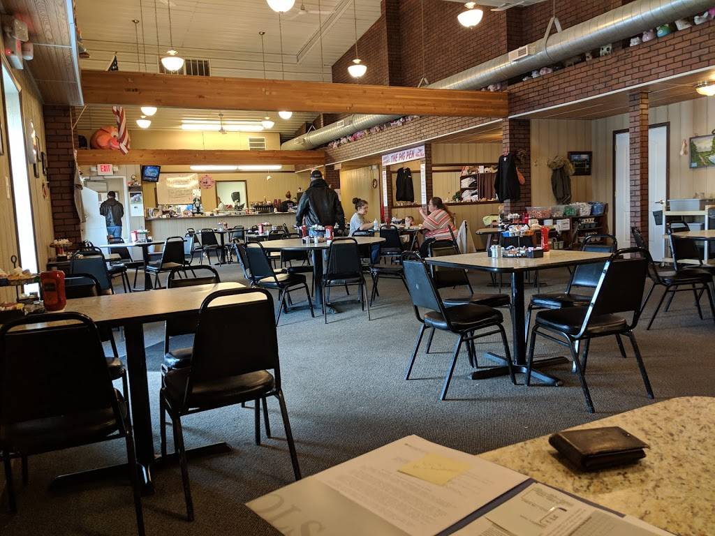 Oinks Restaurant | restaurant | 8386 WI-76 Suite A, Neenah, WI 54956, USA | 9204861821 OR +1 920-486-1821