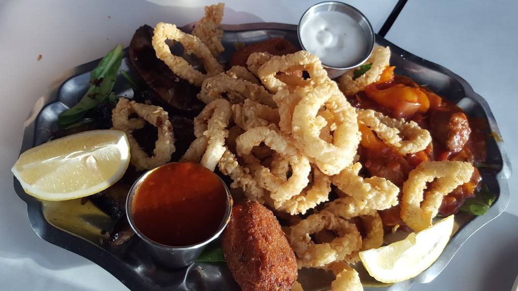 Bocci Restaurant | restaurant | 1756 Av Dollard, LaSalle, QC H8N 1T8, Canada | 5143656519 OR +1 514-365-6519