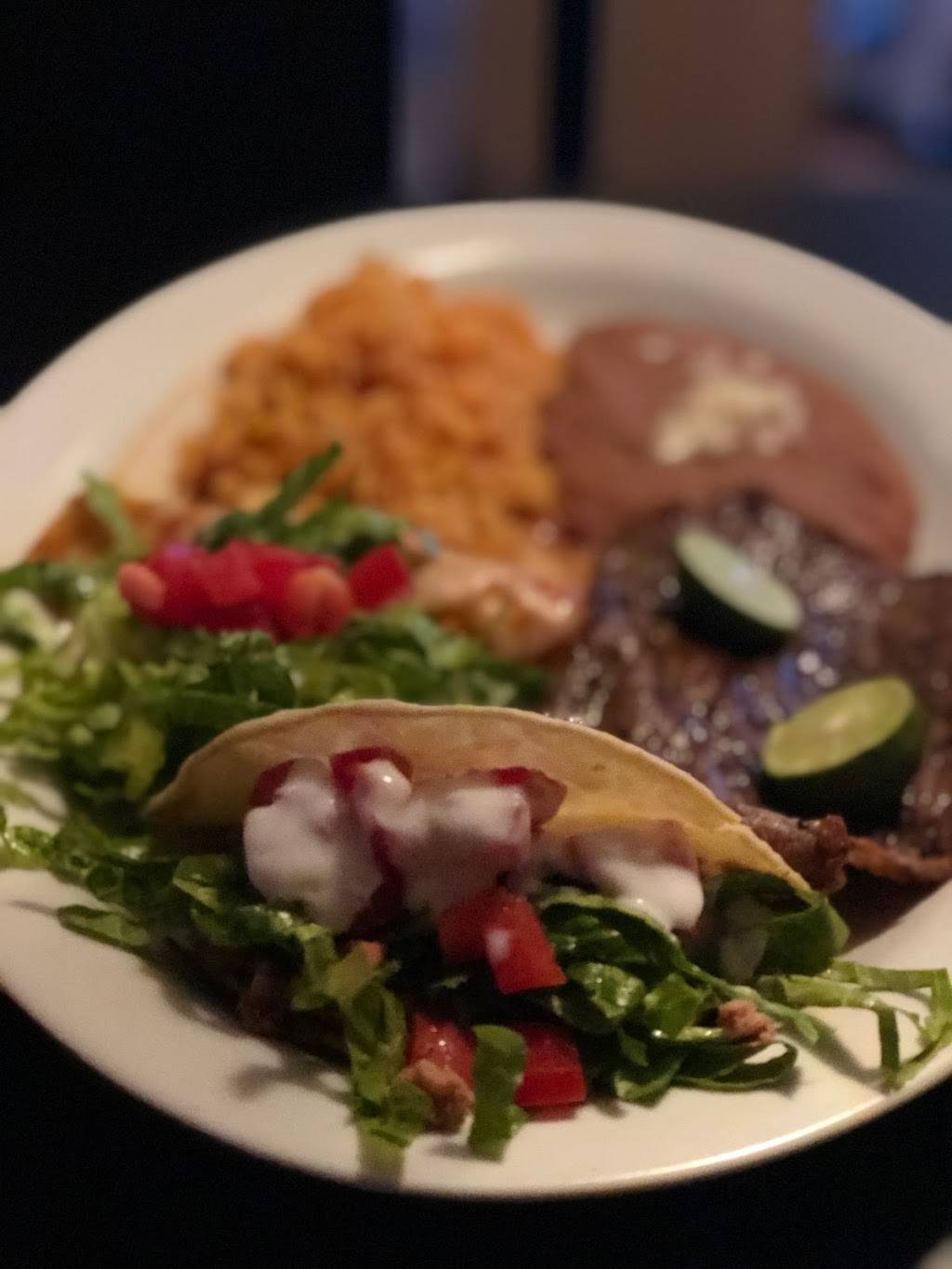 La Hacienda | restaurant | 25 Talbot St E, Leamington, ON N8H 1L1, Canada | 5487840021 OR +1 548-784-0021