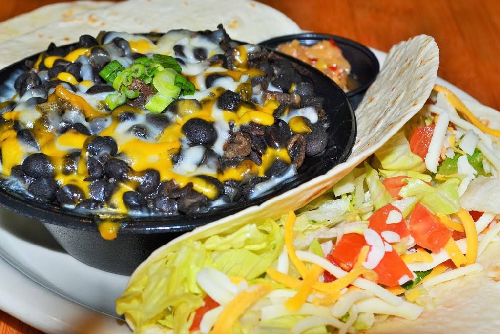 Pelican Larry’s Raw Bar & Grill | restaurant | 8855 Immokalee Rd #17, Naples, FL 34120, USA | 2393301300 OR +1 239-330-1300