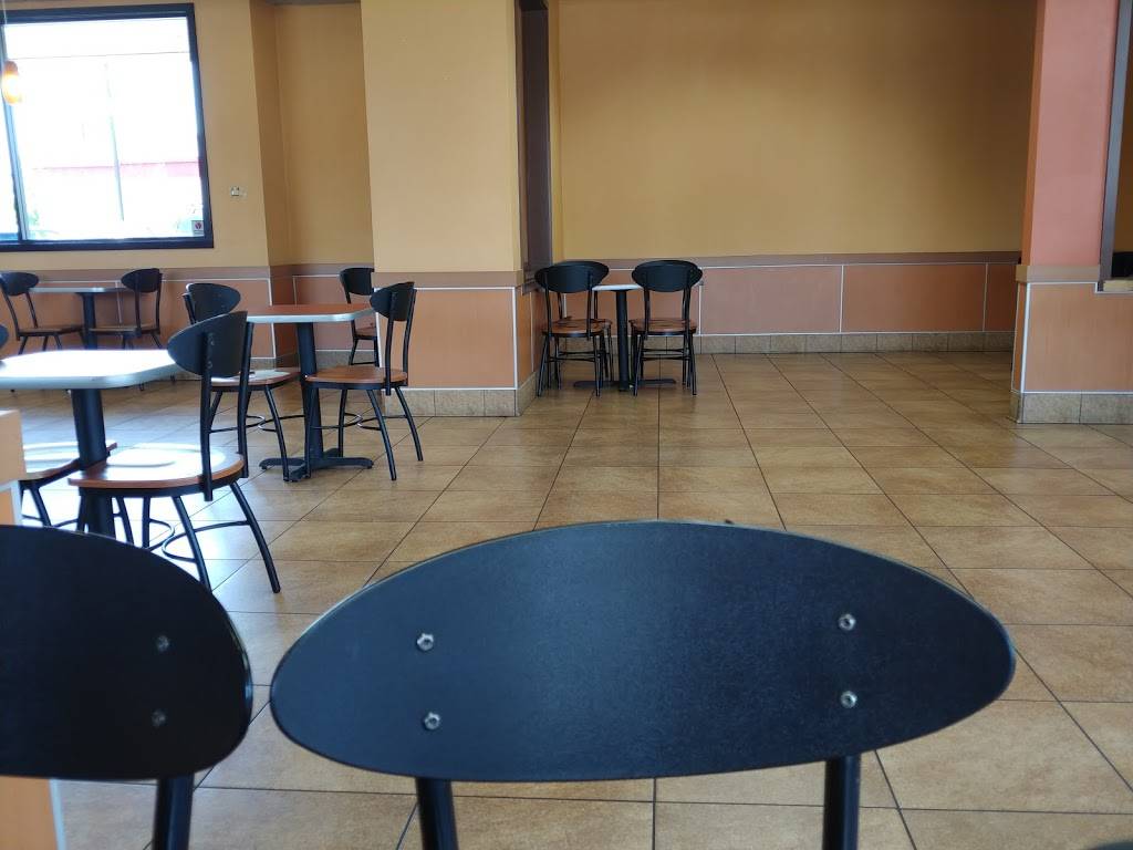 Jack in the Box | restaurant | 4410 Rocklin Rd, Rocklin, CA 95677, USA | 9166259383 OR +1 916-625-9383