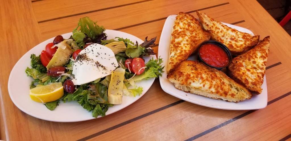 Spag&tini | restaurant | 40 Rue du Marché-Champlain, Québec, QC G1K 4H3, Canada | 4186949144 OR +1 418-694-9144