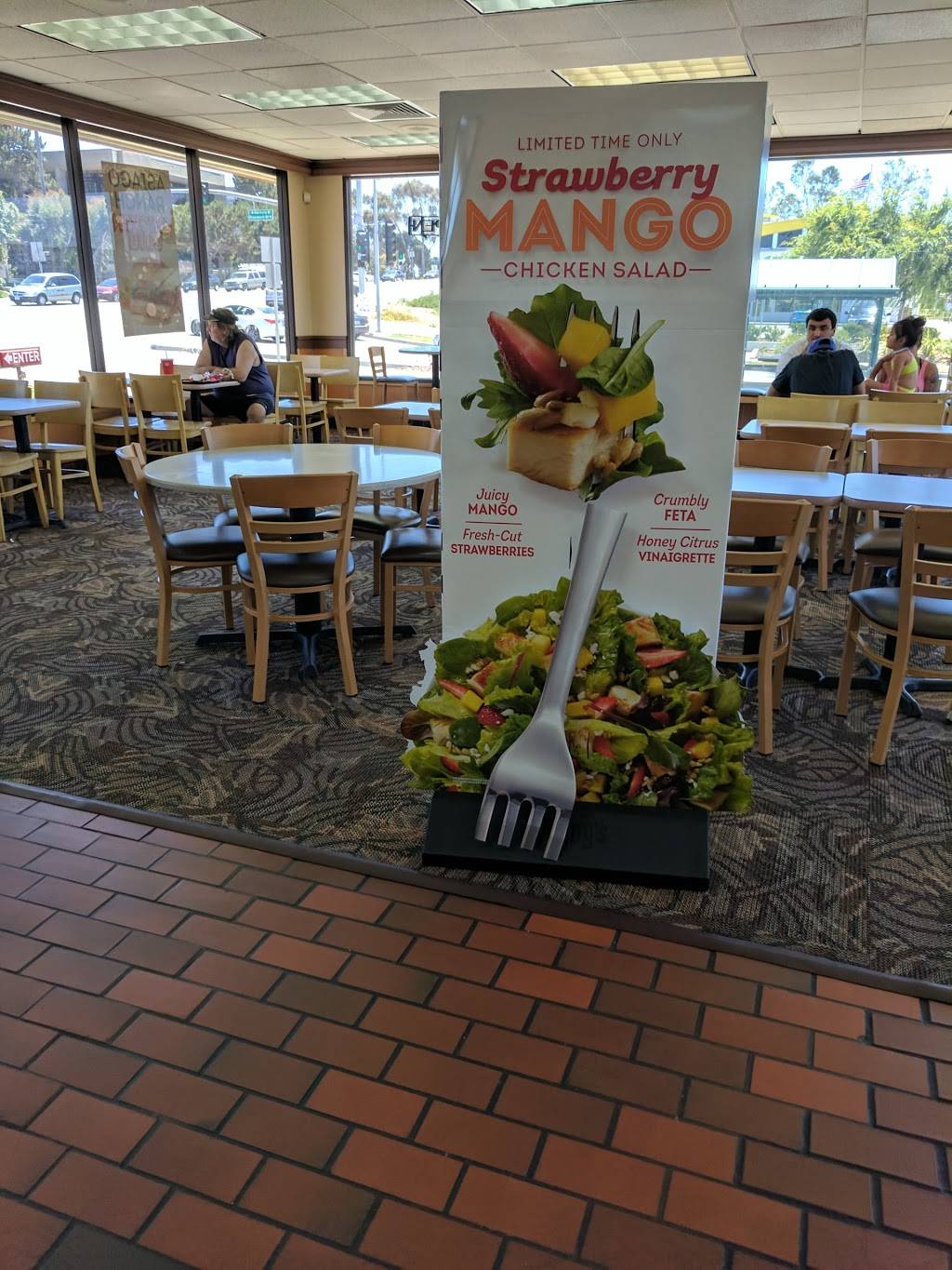 Wendys | restaurant | 2551 E Vineyard Ave, Oxnard, CA 93036, USA | 8054853373 OR +1 805-485-3373