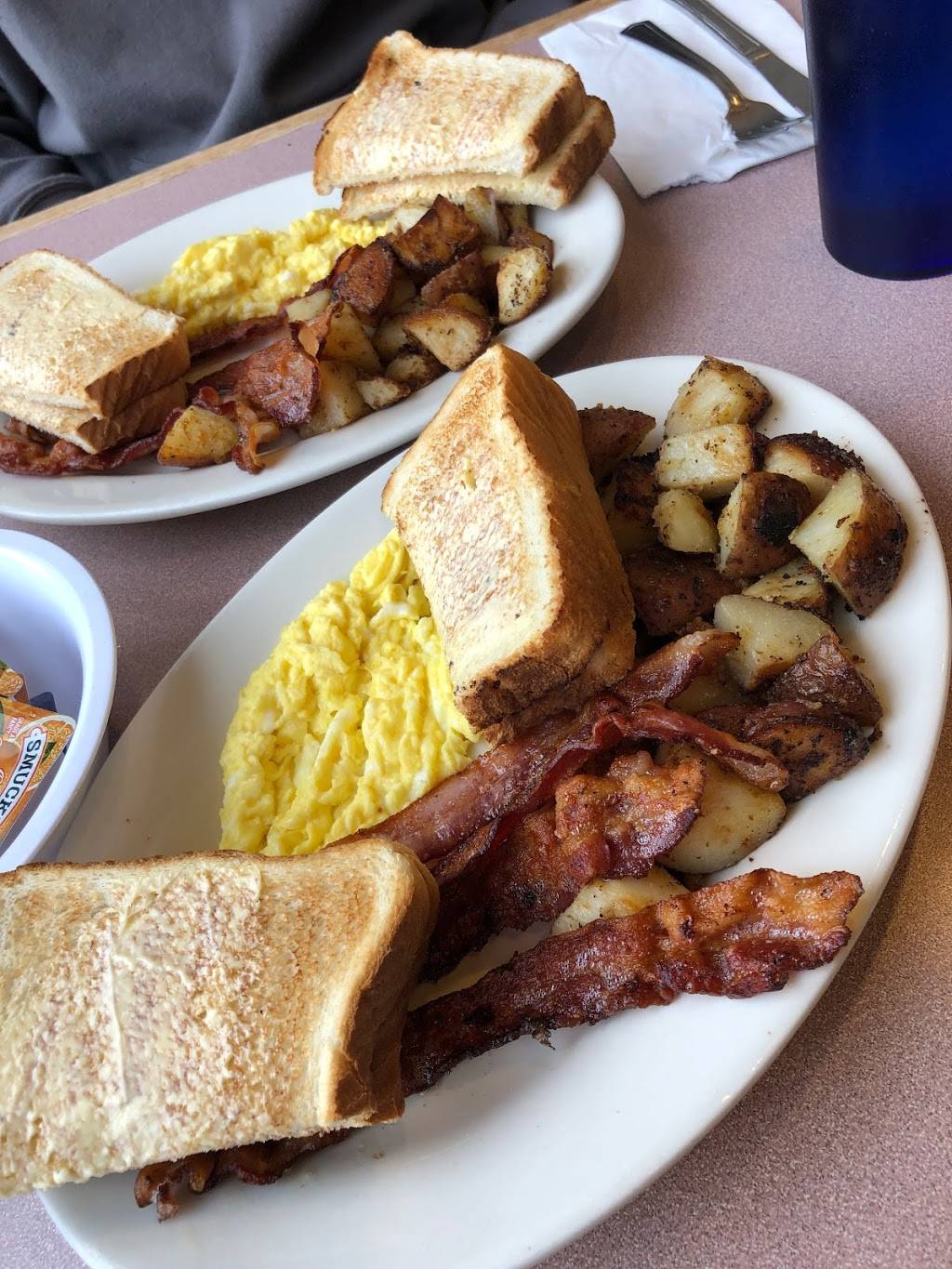 Peabody Diner | restaurant | 10 Margin St, Peabody, MA 01960, USA | 9788545800 OR +1 978-854-5800