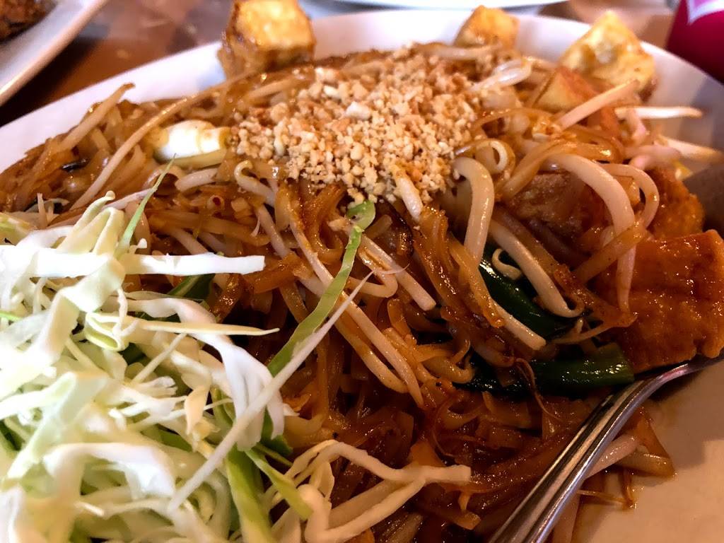 Somsiri Thai | restaurant | 263 NW Chehalis Ave, Chehalis, WA 98532, USA | 3609964447 OR +1 360-996-4447