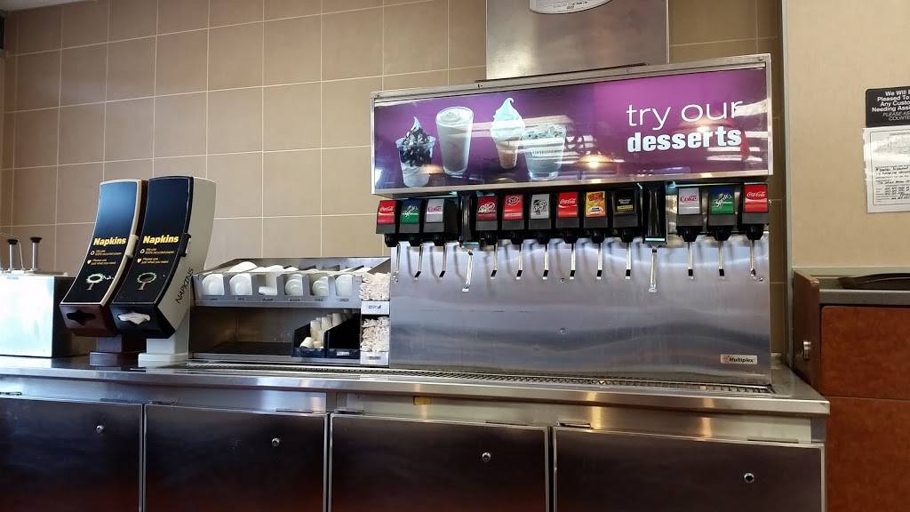 McDonalds | cafe | 718 Rubber Ave, Naugatuck, CT 06770, USA | 2037290807 OR +1 203-729-0807