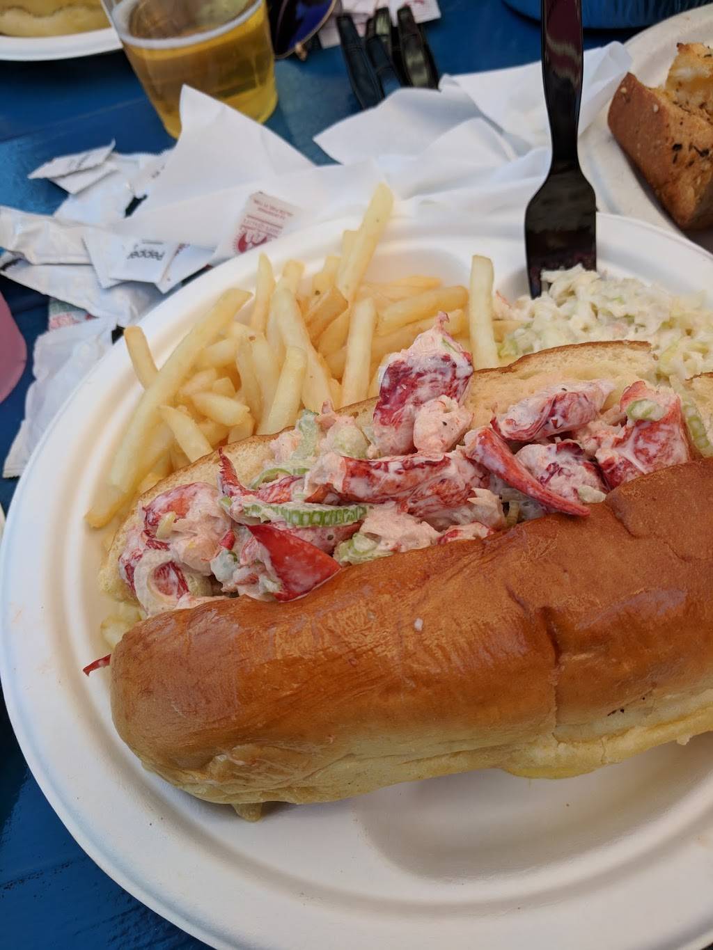 Point Lookout Clam Bar | restaurant | 99 Bayside Dr, Point Lookout, NY 11569, USA | 5168974024 OR +1 516-897-4024