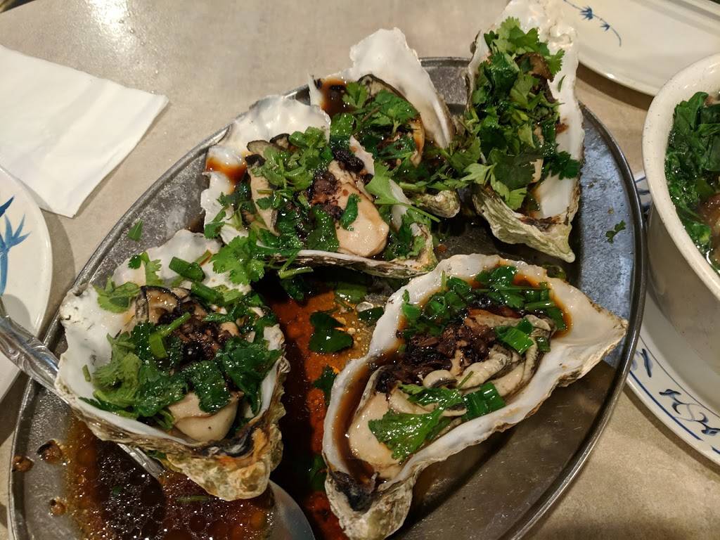 Golden Bull Restaurant | restaurant | 242 W Cermak Rd, Chicago, IL 60616, USA | 3128081668 OR +1 312-808-1668