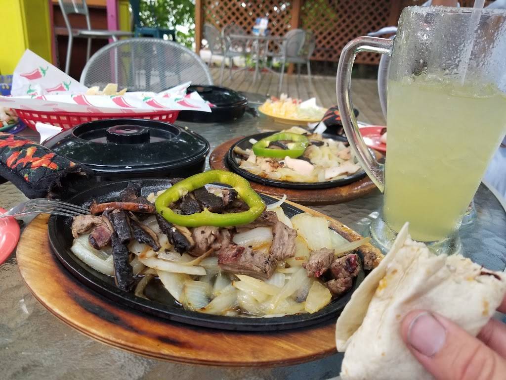 Caliente La Fiesta Mexicana | restaurant | 623 George St, De Pere, WI 54115, USA | 9203368737 OR +1 920-336-8737