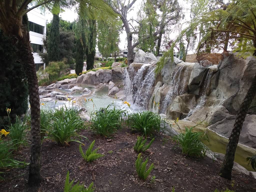 Wateridge | restaurant | 5161 W Slauson Ave, Los Angeles, CA 90056, USA | 3232949444 OR +1 323-294-9444