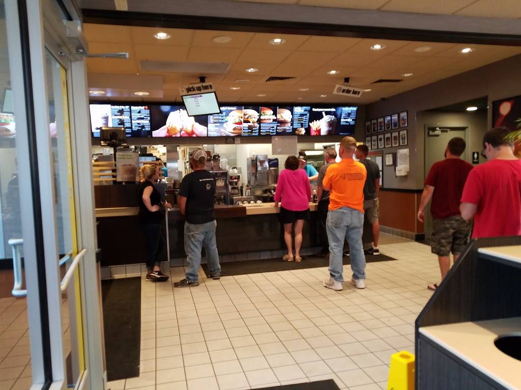 McDonalds | cafe | 3001 East Ave, Central Square, NY 13036, USA | 3156683282 OR +1 315-668-3282