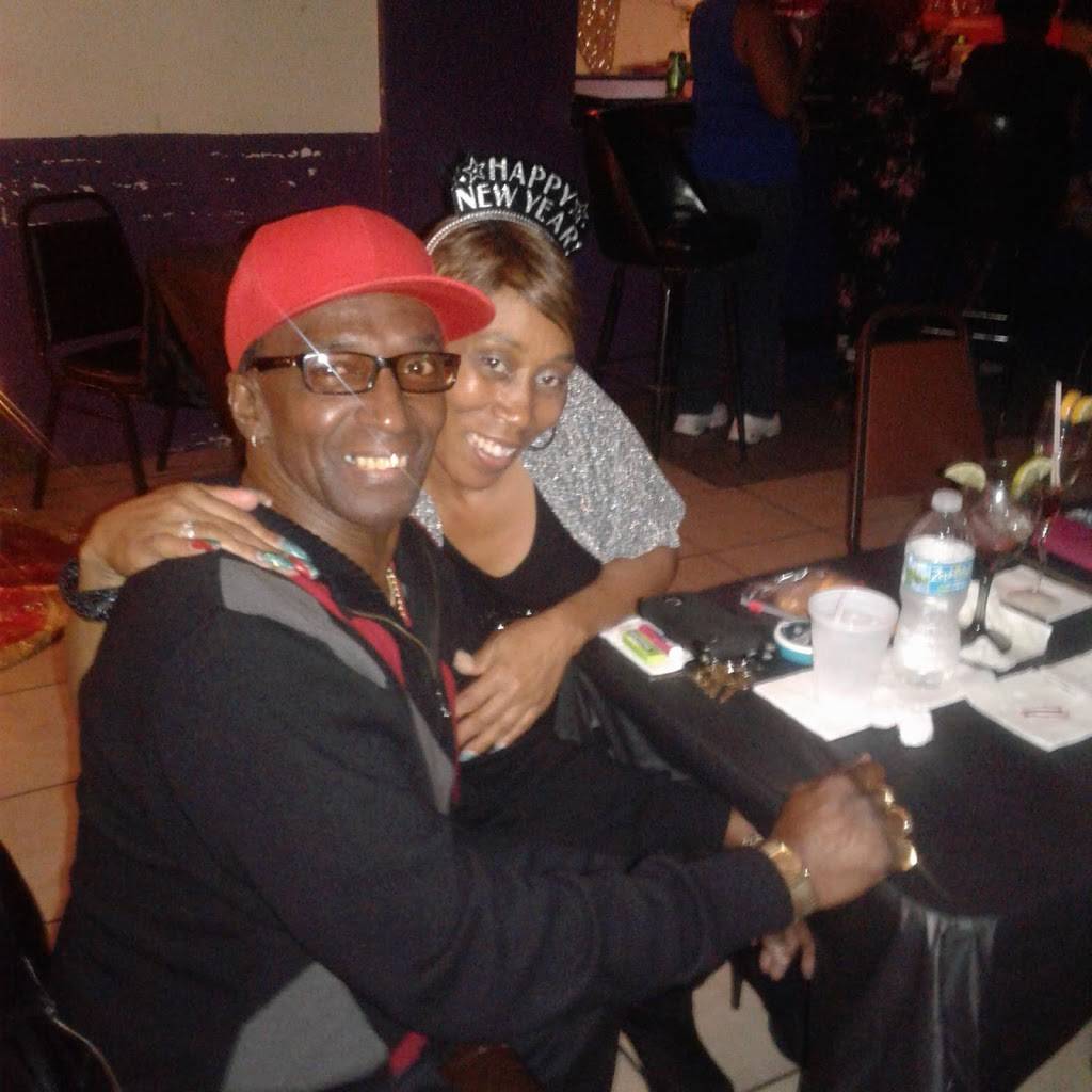 Wick City Grill | restaurant | 1215 N Martin Luther King Jr Ave, Clearwater, FL 33755, USA | 7272350723 OR +1 727-235-0723