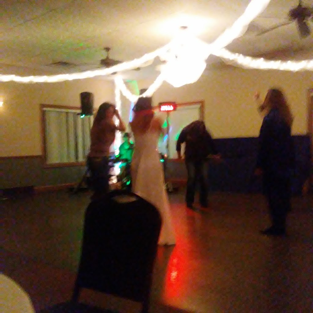 Waverly Golf & Country Club | restaurant | 705 8th St SW, Waverly, IA 50677, USA | 3193523855 OR +1 319-352-3855