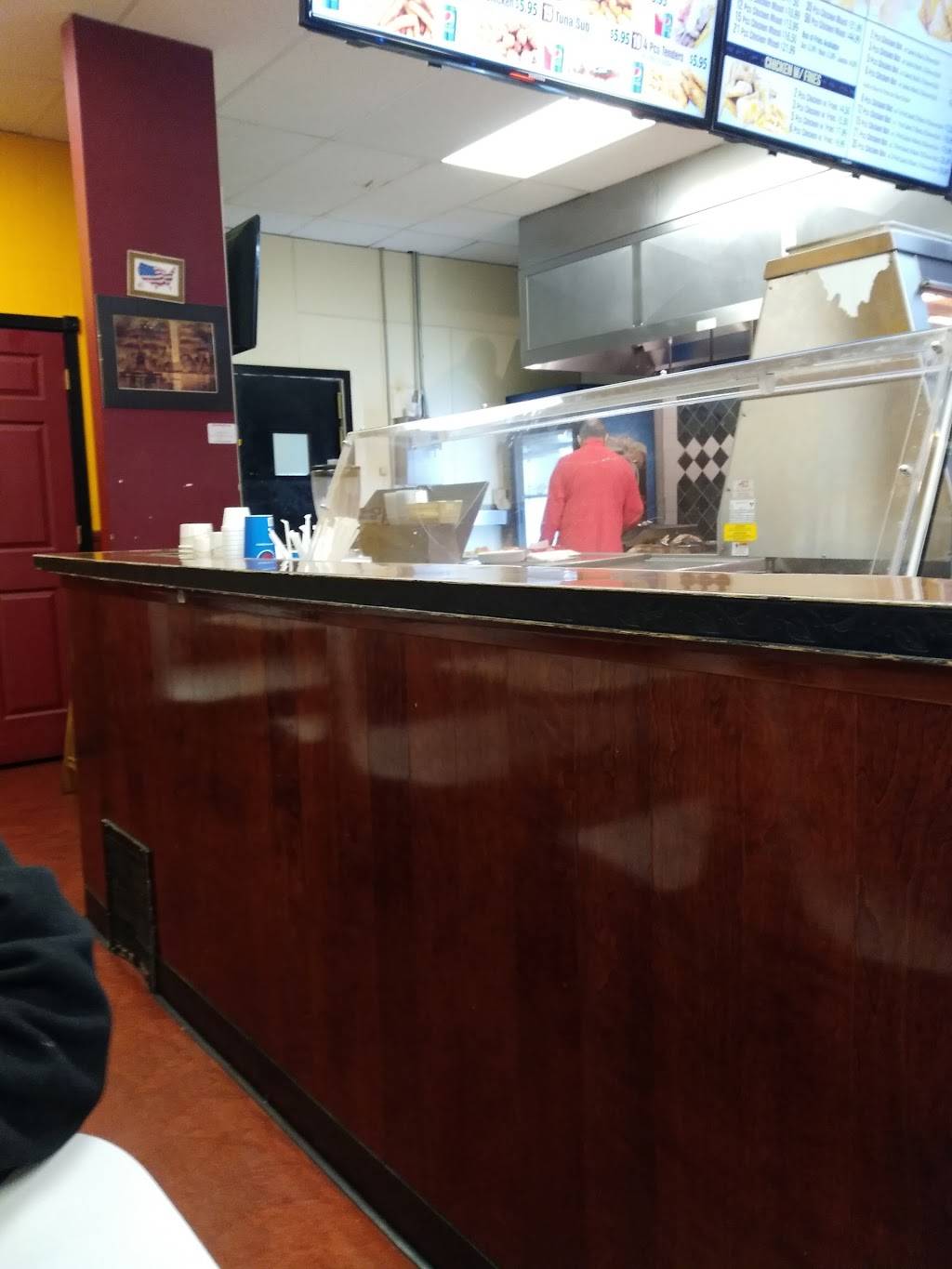 Kennedy Fried Chicken | restaurant | 333 High St, Holyoke, MA 01040, USA | 4135329993 OR +1 413-532-9993