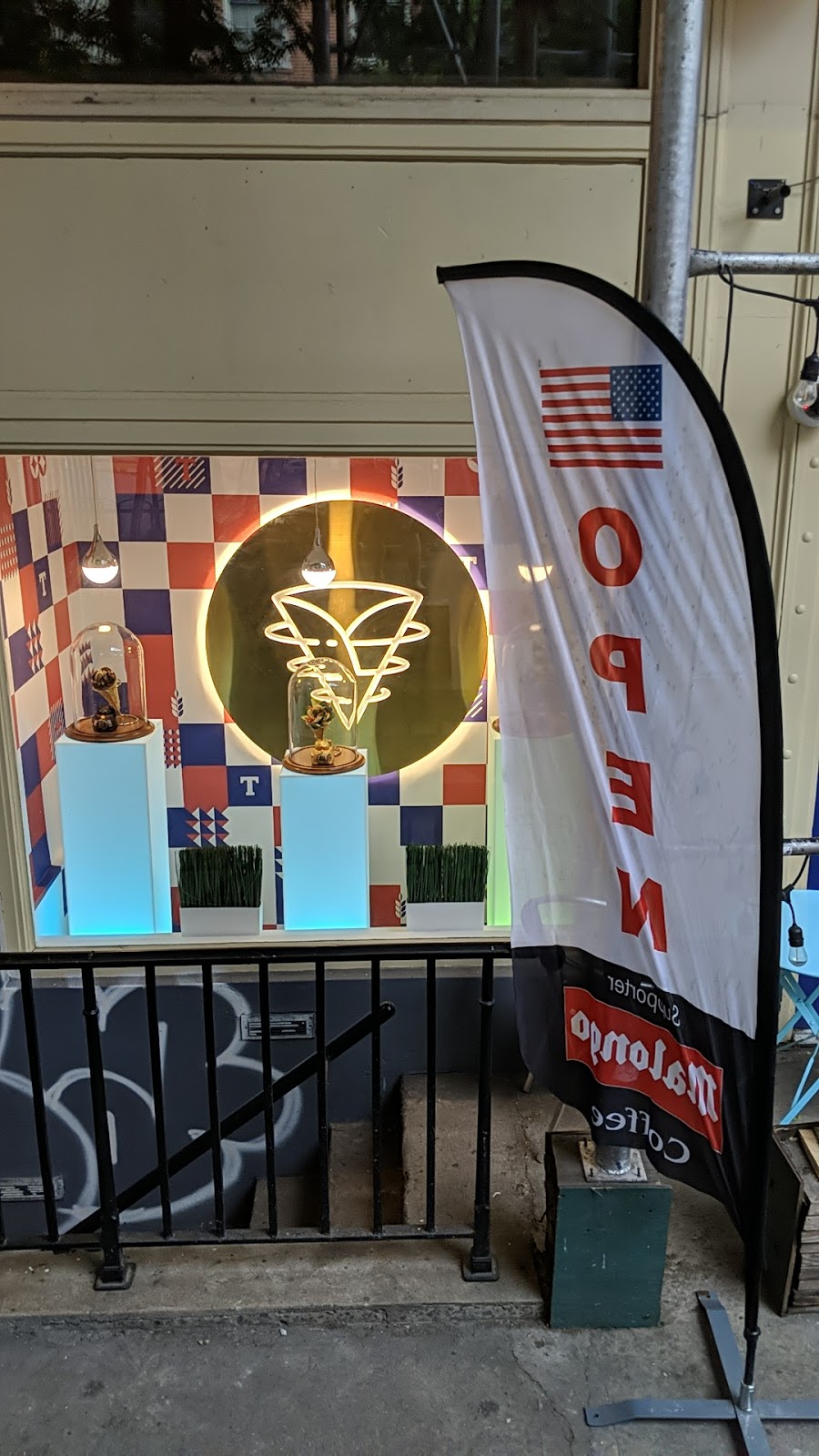 T-Swirl Crepe | restaurant | 19 St Marks Pl, New York, NY 10003, USA | 2126140200 OR +1 212-614-0200