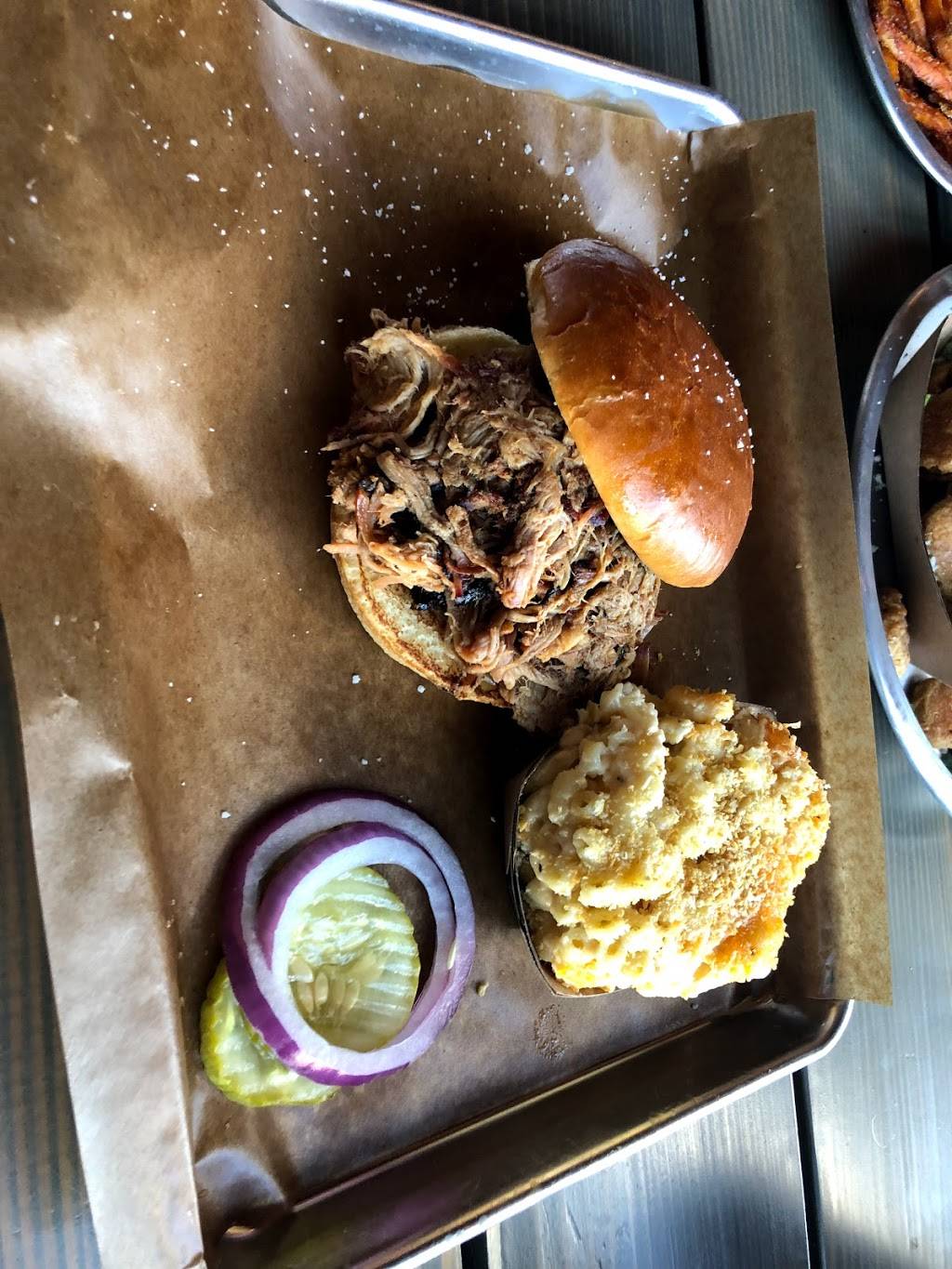 Feast BBQ | restaurant | 10318 Taylorsville Rd, Jeffersontown, KY 40299, USA | 5027496534 OR +1 502-749-6534