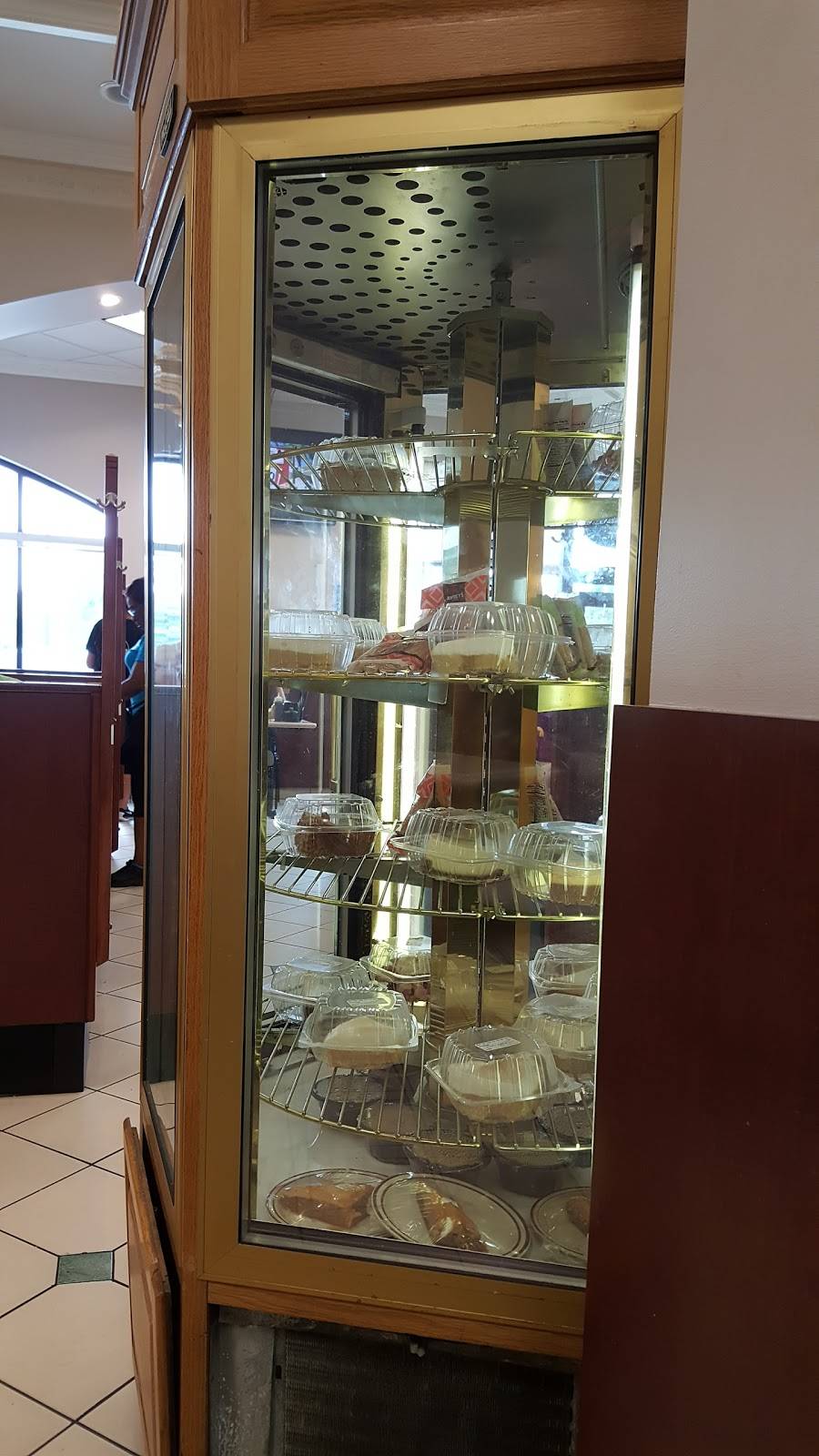 Leos Coney Island | restaurant | 3644 Carpenter Rd, Ypsilanti, MI 48197, USA | 7349712388 OR +1 734-971-2388