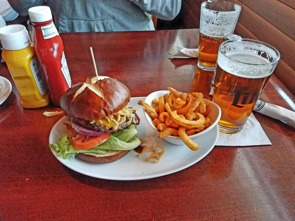 Bulldog Ale House | restaurant | 2387 Joliet Hwy, New Lenox, IL 60451, USA | 8154631333 OR +1 815-463-1333