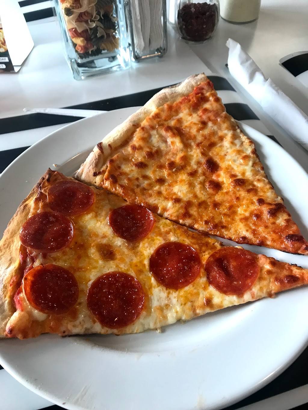 NONNA PIZZERIA | restaurant | Plaza Alegre, 2615 SW 147th Ave, Miami, FL 33185, USA | 3052292230 OR +1 305-229-2230