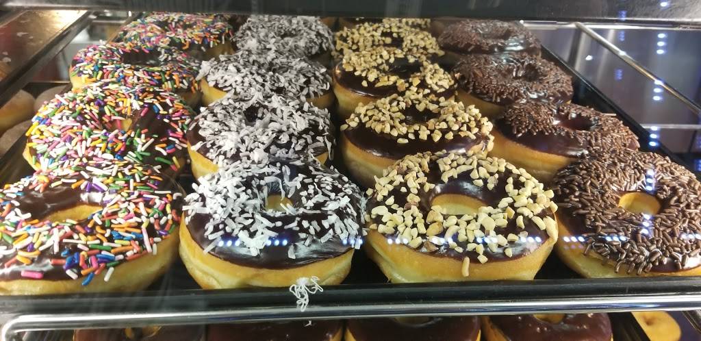 Yum Yum Donuts | cafe | 10426 Whittier Blvd, Whittier, CA 90606, USA | 5626999266 OR +1 562-699-9266