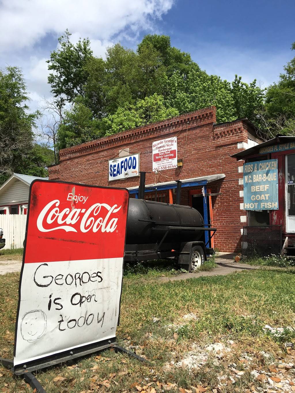 Georges Florida Style Barbeque | restaurant | 601 NW 6th St, Gainesville, FL 32601, USA | 3525380144 OR +1 352-538-0144