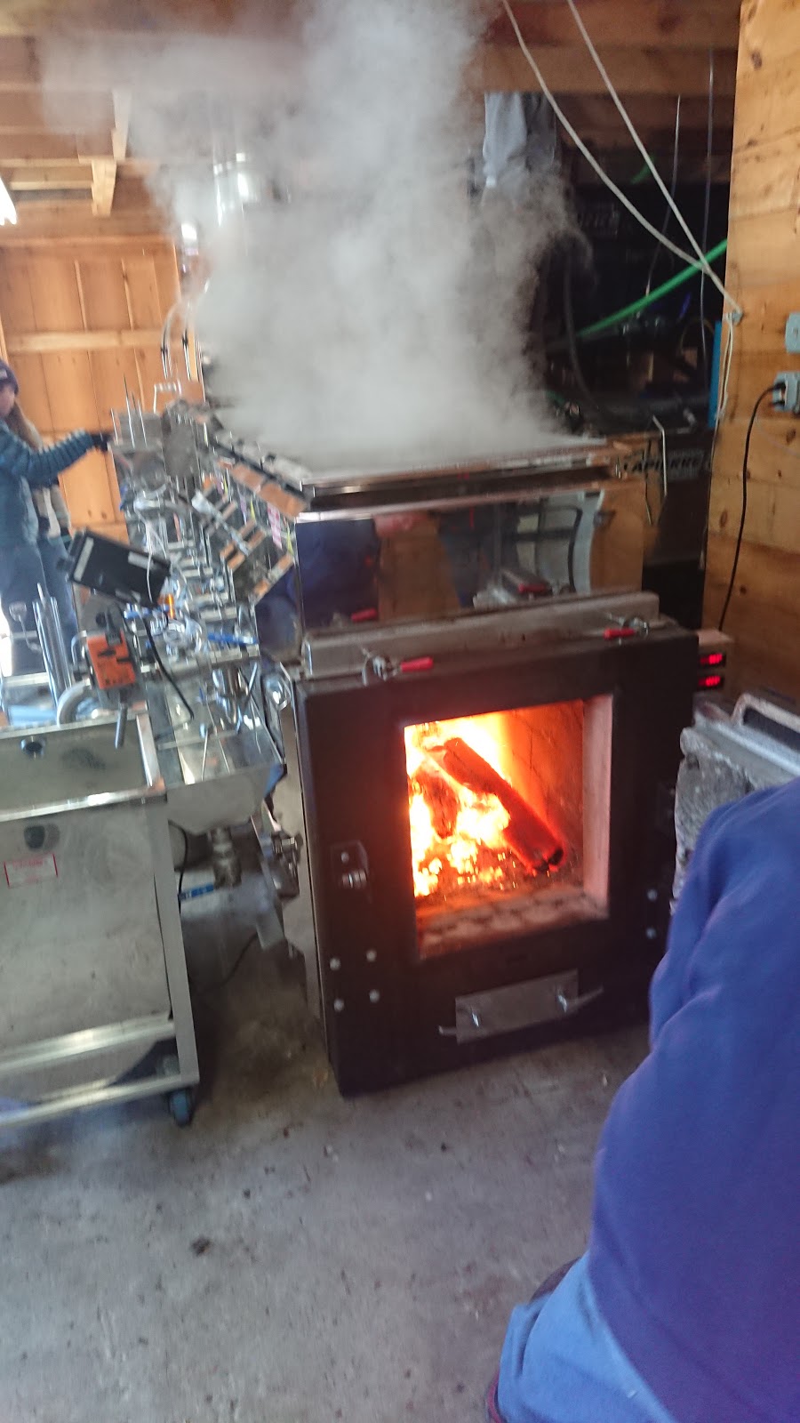 The Maple Guys Sugar Shack | restaurant | 311, Cram Hill Rd, Lyndeborough, NH 03082, USA | 6038013158 OR +1 603-801-3158