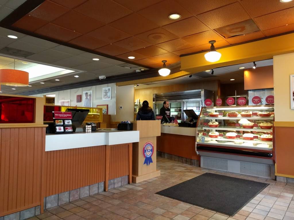 Bakers Square Restaurant & Bakery | restaurant | 928 Prairie Center Dr, Eden Prairie, MN 55344, USA | 9529375818 OR +1 952-937-5818