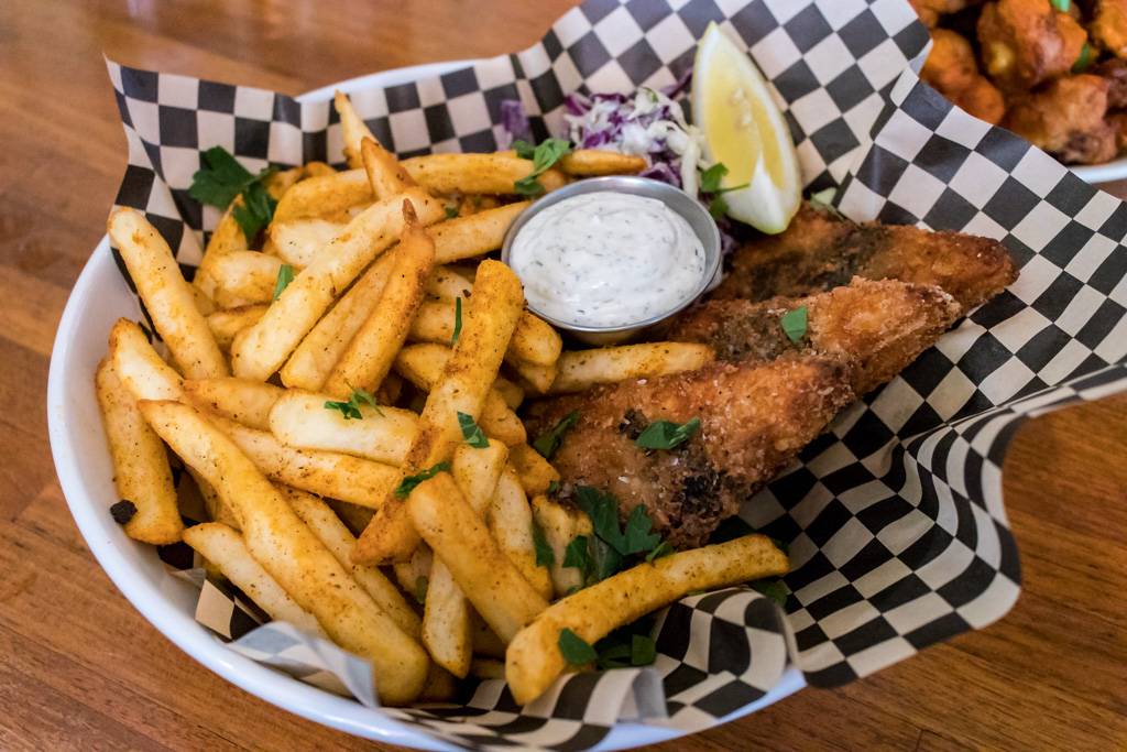 No Bones Beach Club | restaurant | 5410 17th Ave NW, Seattle, WA 98107, USA | 2064533233 OR +1 206-453-3233