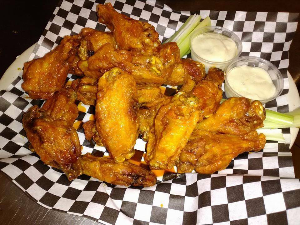 Buffalo Pizza And Ale House | restaurant | 603 Dingens St, Cheektowaga, NY 14206, USA | 7162409161 OR +1 716-240-9161