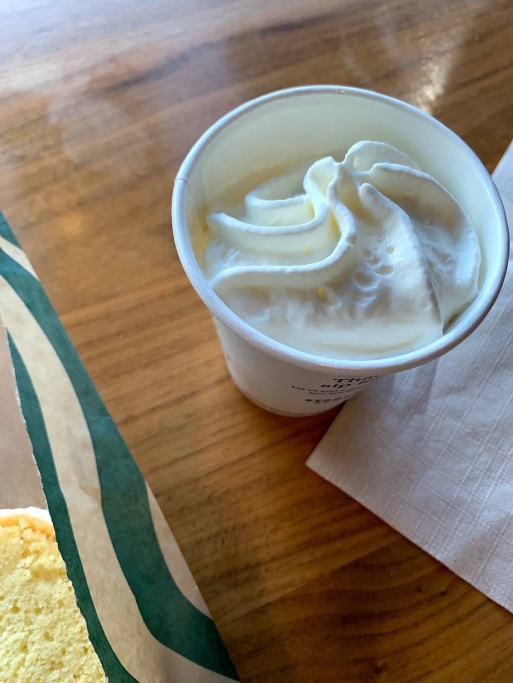 Starbucks | cafe | 206 N Larchmont Blvd, Los Angeles, CA 90004, USA | 3234691081 OR +1 323-469-1081