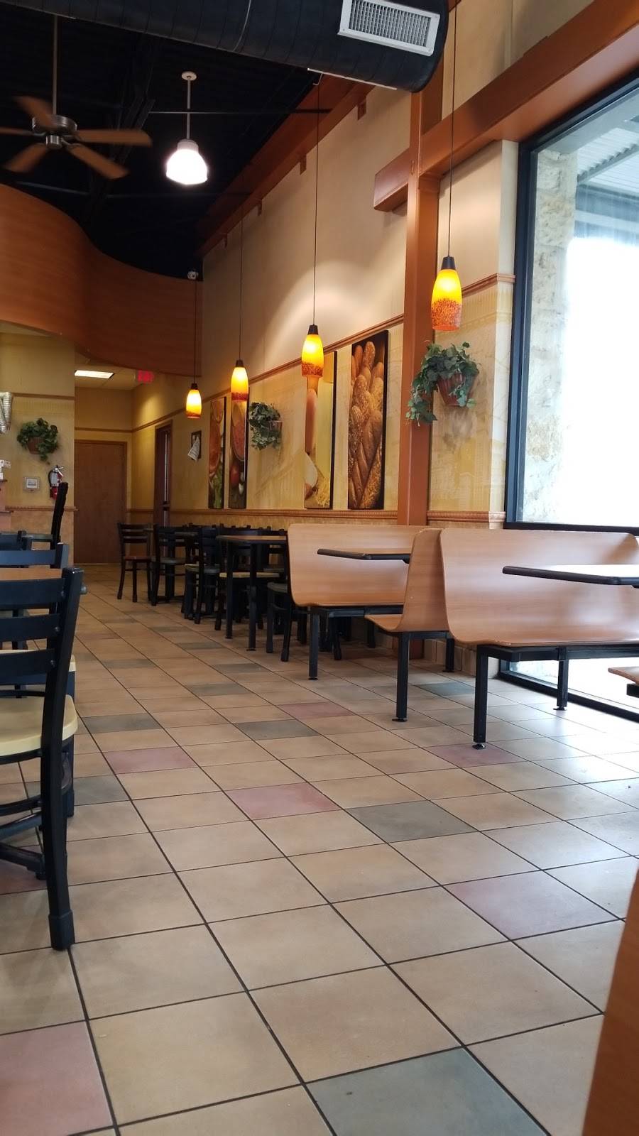 Subway Restaurants | restaurant | 1430 S Main St #101, Boerne, TX 78006, USA | 8302494832 OR +1 830-249-4832