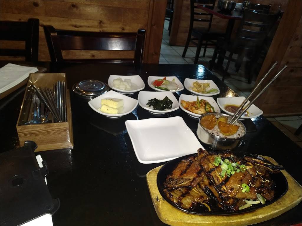 WuJu KBBQ | restaurant | 19400 36th Ave W #102, Lynnwood, WA 98036, USA | 4256722650 OR +1 425-672-2650