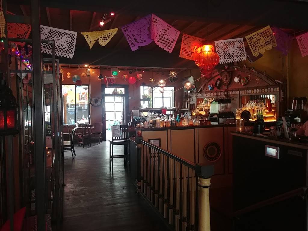 El Camino | restaurant | 607 N 35th St, Seattle, WA 98103, USA | 2066327303 OR +1 206-632-7303