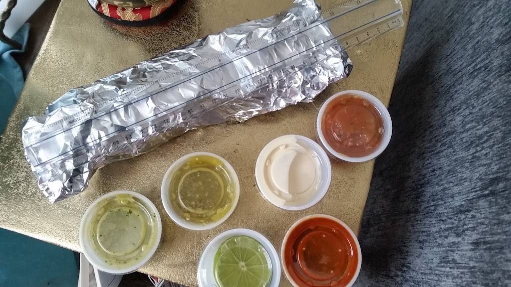 Wichos Tacos | restaurant | 9698 E Montview Blvd, Aurora, CO 80010, USA | 7204853431 OR +1 720-485-3431