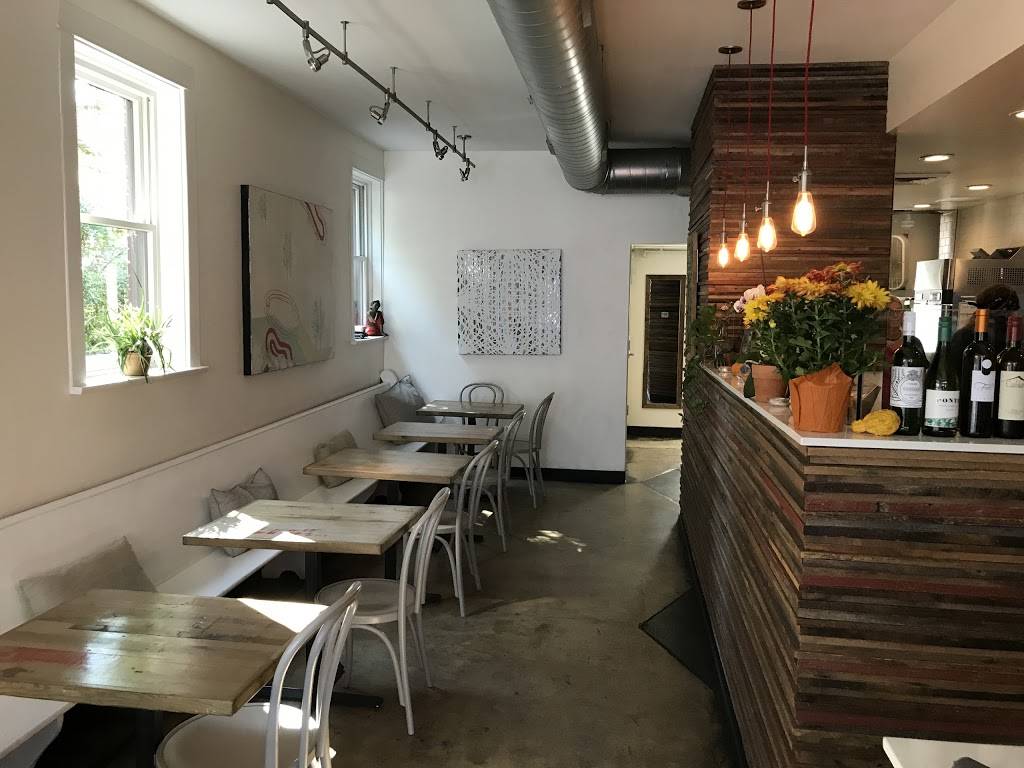 Seedz Café | restaurant | 6344 S Rosebury Ave, St. Louis, MO 63105, USA | 3147257333 OR +1 314-725-7333