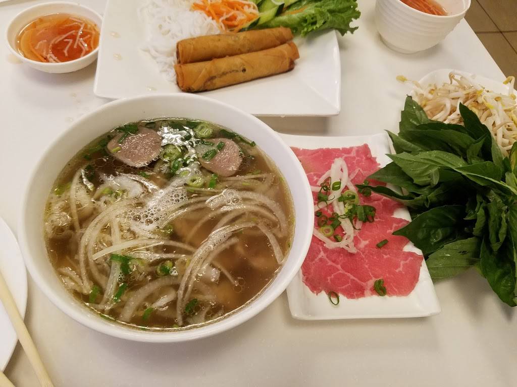 Fairwood Drive Inn & Pho 27 | restaurant | 3221 Waialae Ave # 21, Honolulu, HI 96816, USA | 8087396688 OR +1 808-739-6688