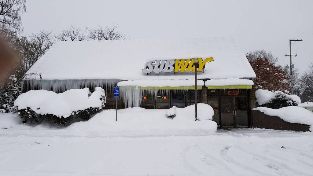 Subway | restaurant | 4215 Grand Haven Rd, Norton Shores, MI 49444, USA | 2317988709 OR +1 231-798-8709