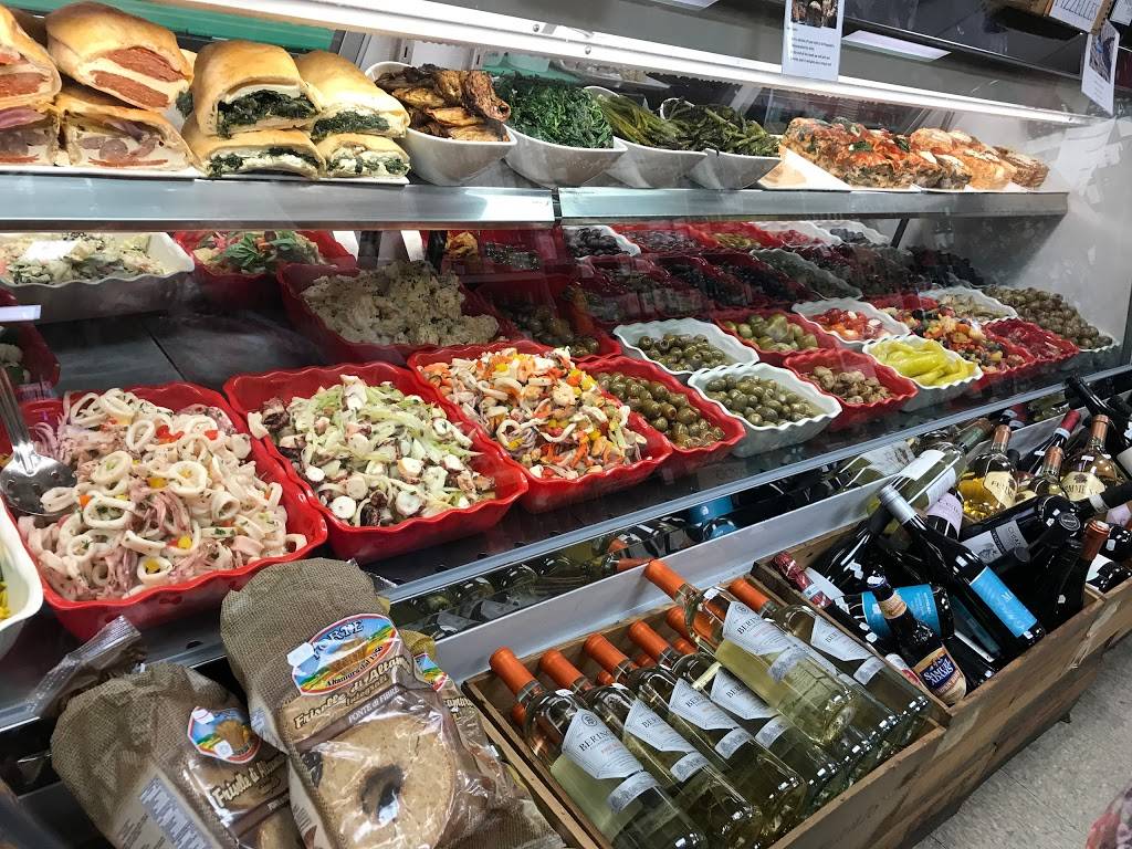 Di Pasquales Marketplace | restaurant | 3700 Gough St, Baltimore, MD 21224, USA | 4102766787 OR +1 410-276-6787