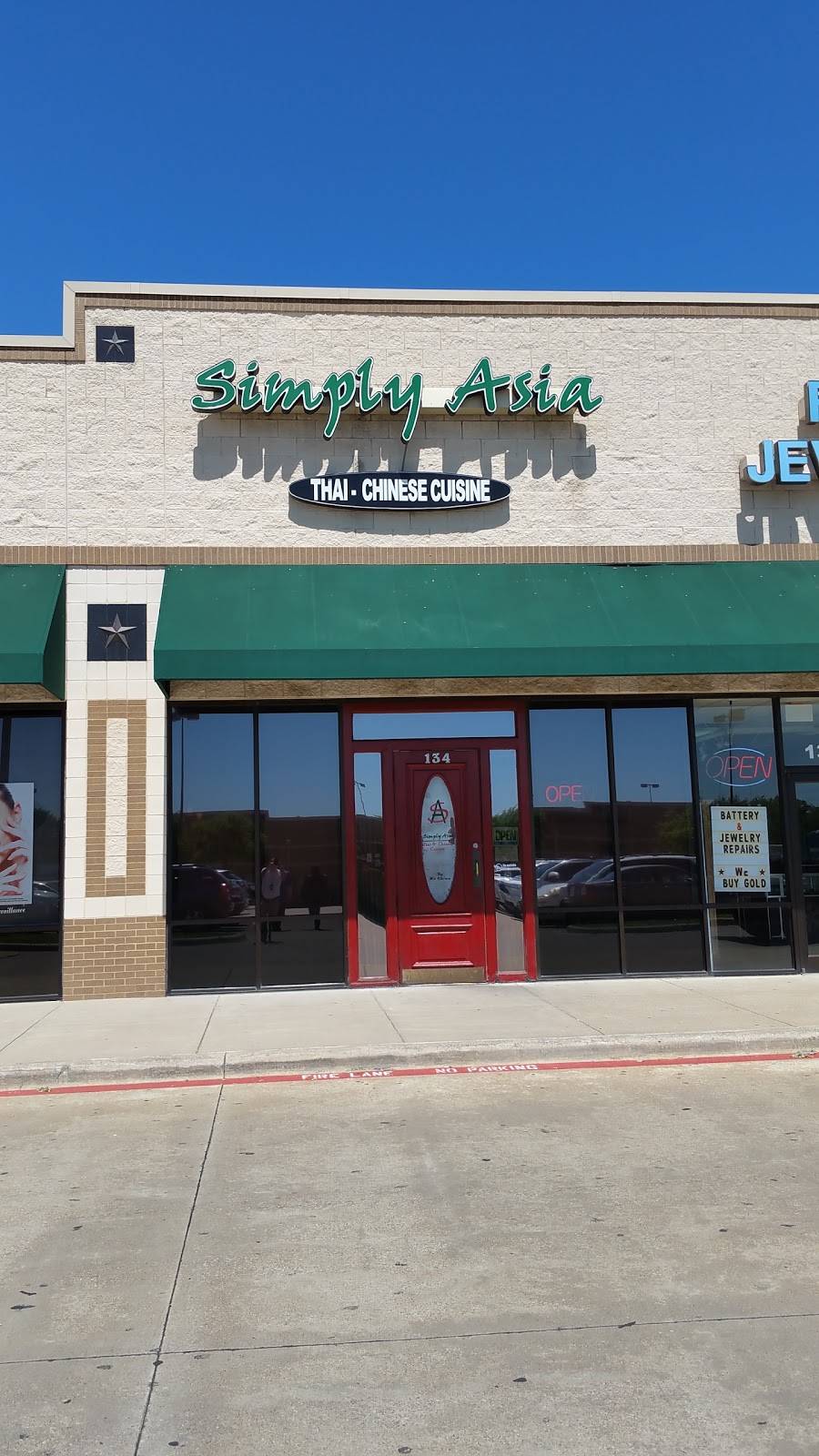 Simply Asia Foods | restaurant | 3950 S Carrier Pkwy #134, Grand Prairie, TX 75052, USA | 9722379811 OR +1 972-237-9811