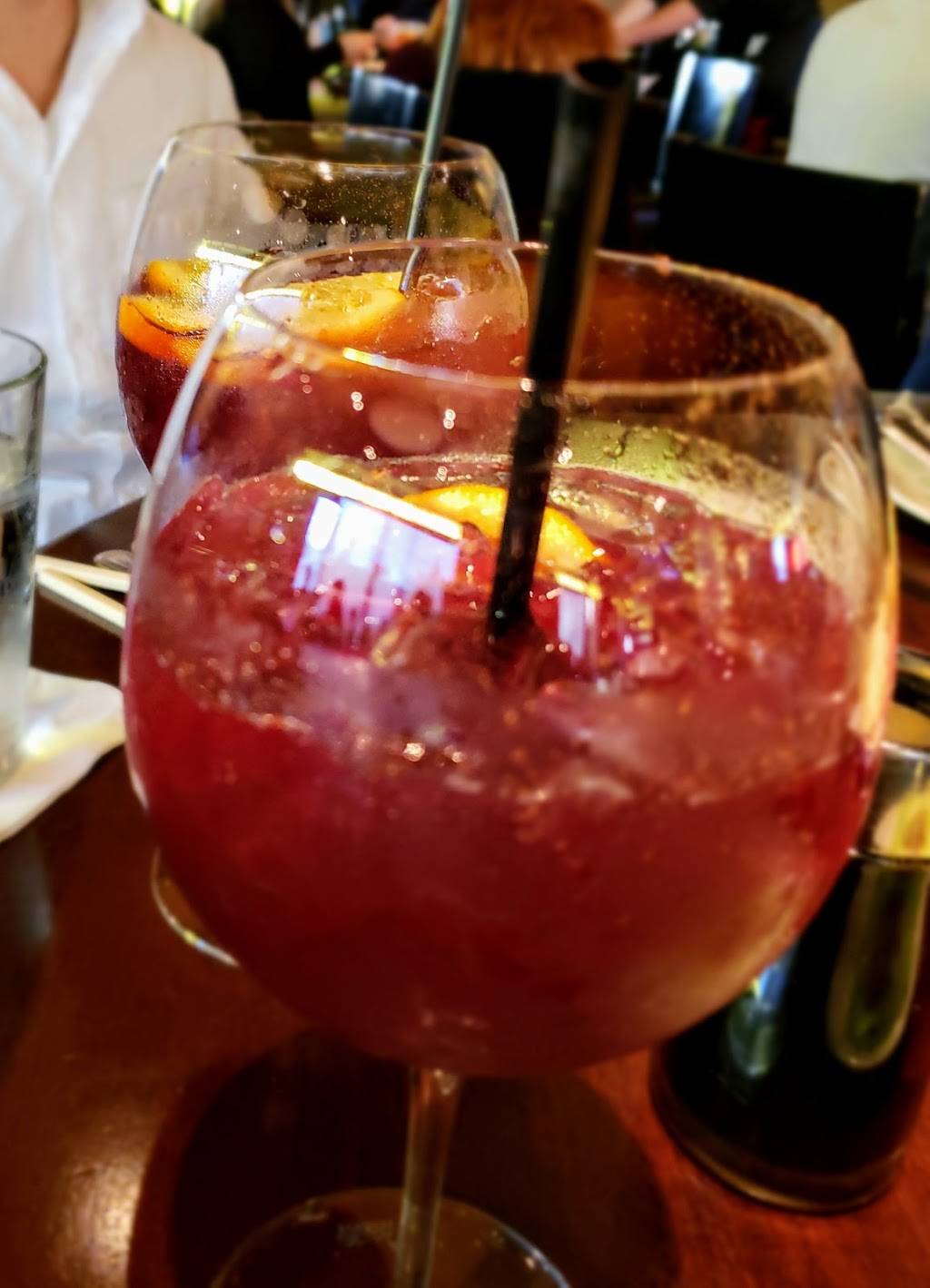 P.F. Changs | restaurant | 5633 Bay St, Emeryville, CA 94608, USA | 5108790990 OR +1 510-879-0990