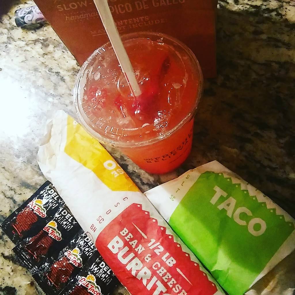 Del Taco | meal takeaway | 2300 N Tustin Ave, Santa Ana, CA 92705, USA | 7145413722 OR +1 714-541-3722