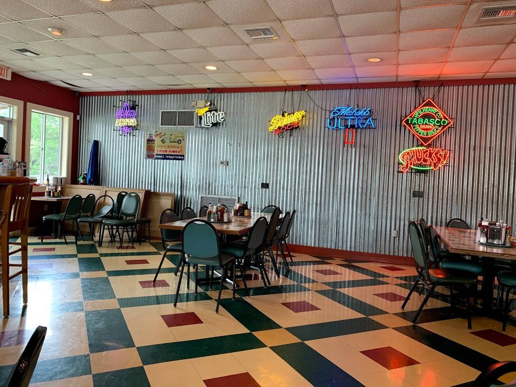 SHUCKS! | restaurant | 701 W Port St, Abbeville, LA 70510, USA | 3378983311 OR +1 337-898-3311