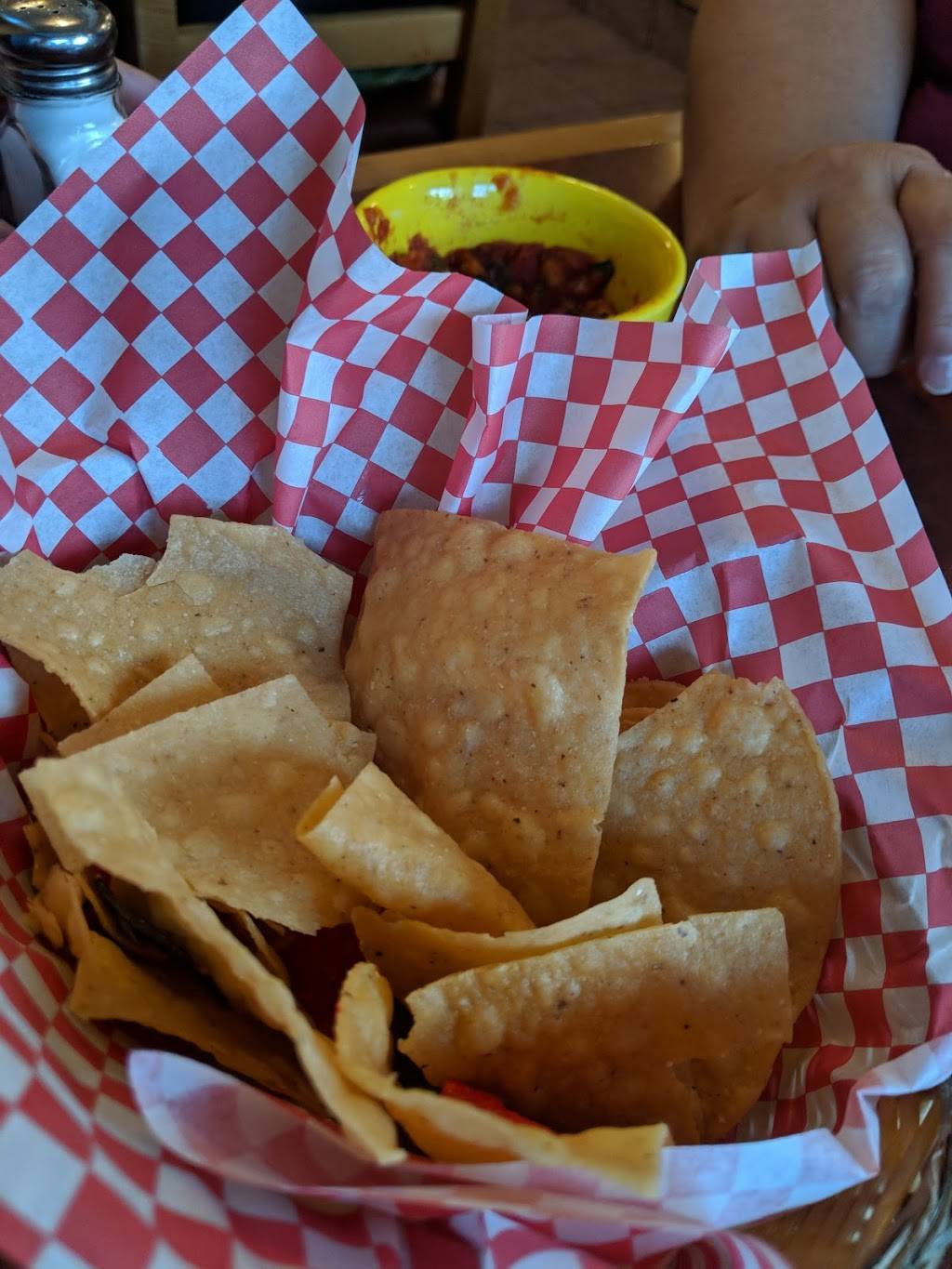 The Whole Enchilada | restaurant | 106 Yorba Linda Blvd, Placentia, CA 92870, USA | 7149930160 OR +1 714-993-0160