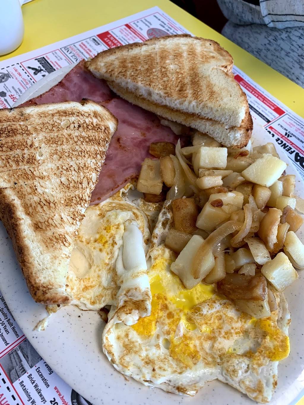 Nickys Cruisin Diner | restaurant | 957 Union St, Bangor, ME 04401, USA | 2079423430 OR +1 207-942-3430