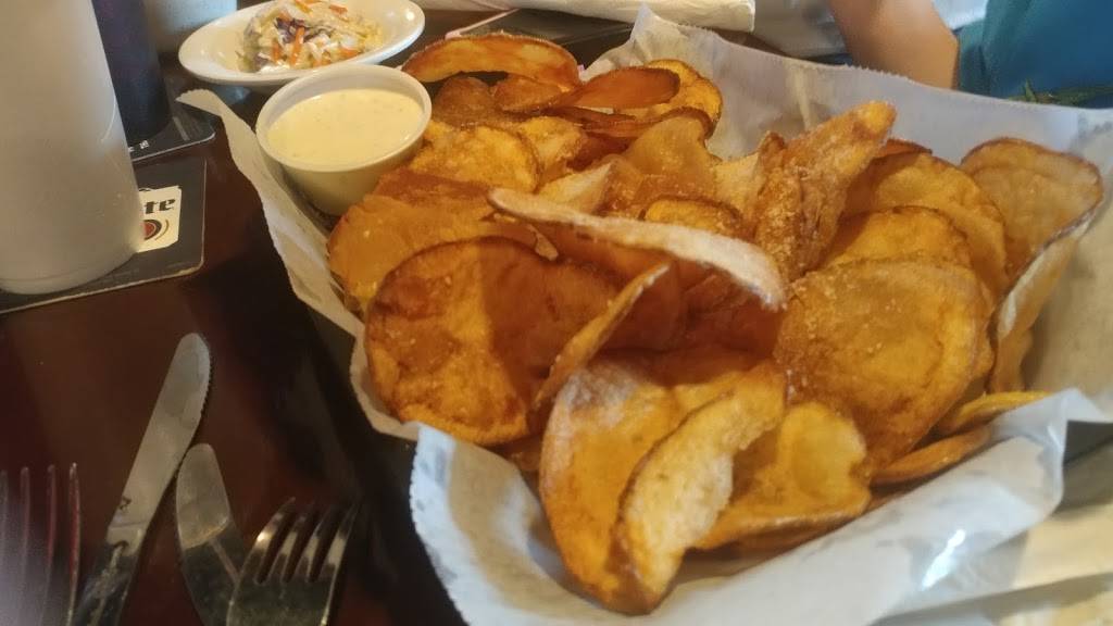 Walts East Wichita | restaurant | 7732 E Central Ave #110, Wichita, KS 67206, USA | 3166918800 OR +1 316-691-8800