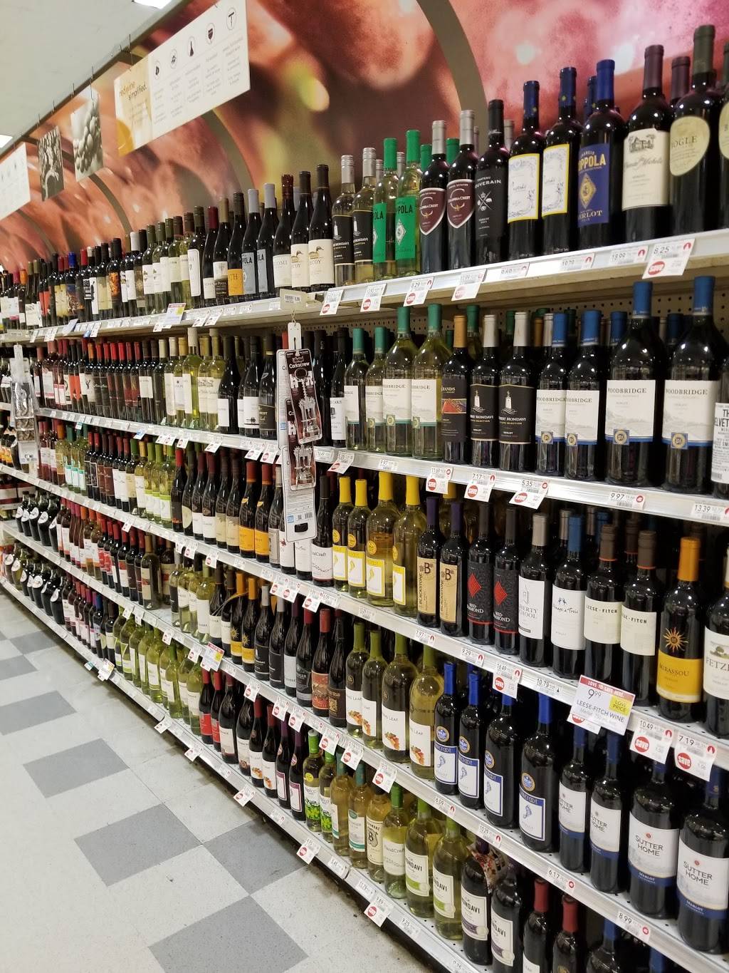 Young Circle Shopping Center | shopping mall | 100-1735 E Young Cir, Hollywood, FL 33020, USA | 3059471664 OR +1 305-947-1664