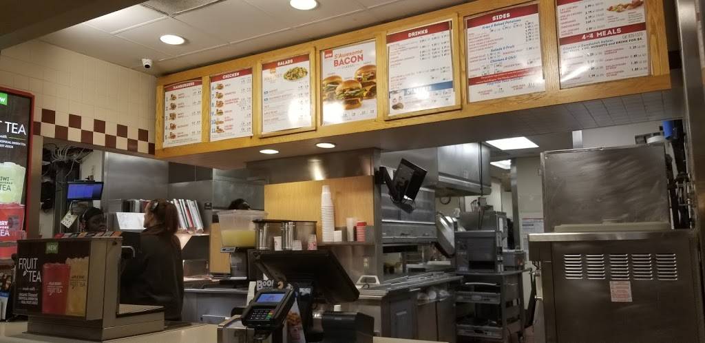 Wendys | restaurant | 9022 US-40, Independence, MO 64055, USA | 8169231966 OR +1 816-923-1966