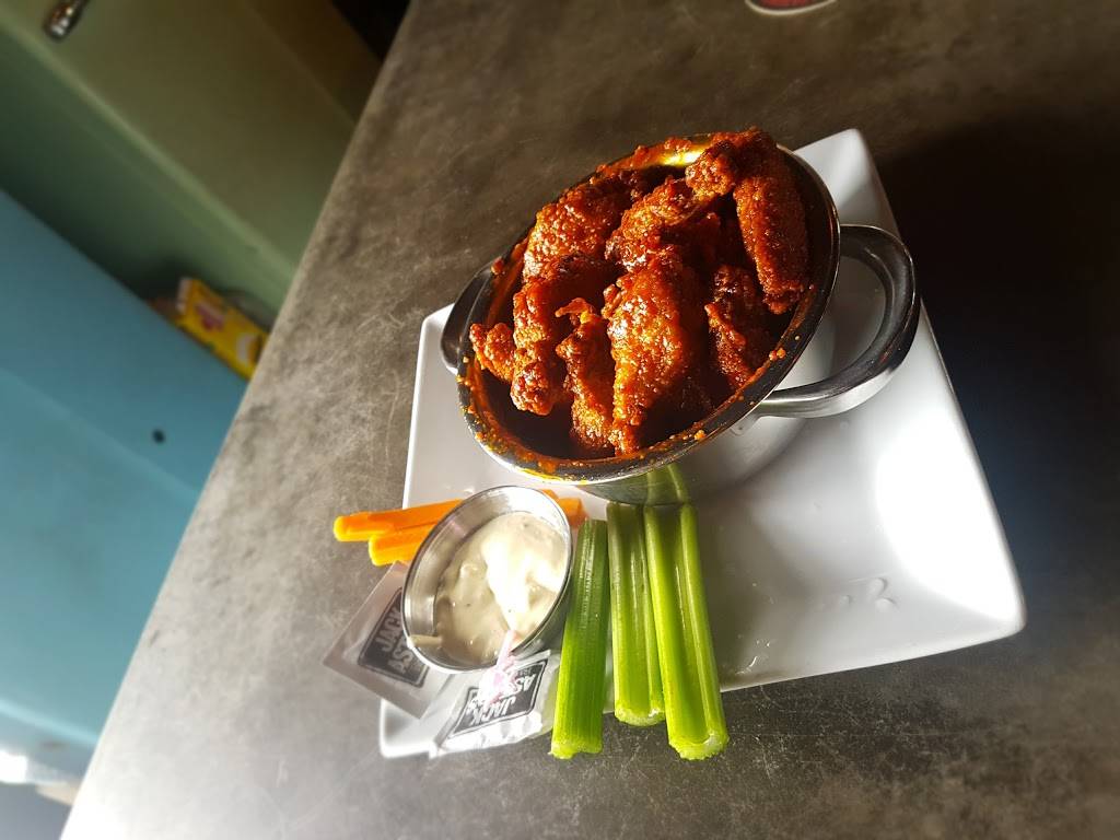 Jack Astors Bar & Grill | restaurant | 310 W Hunt Club Rd, Ottawa, ON K2E 0B7, Canada | 6132254686 OR +1 613-225-4686