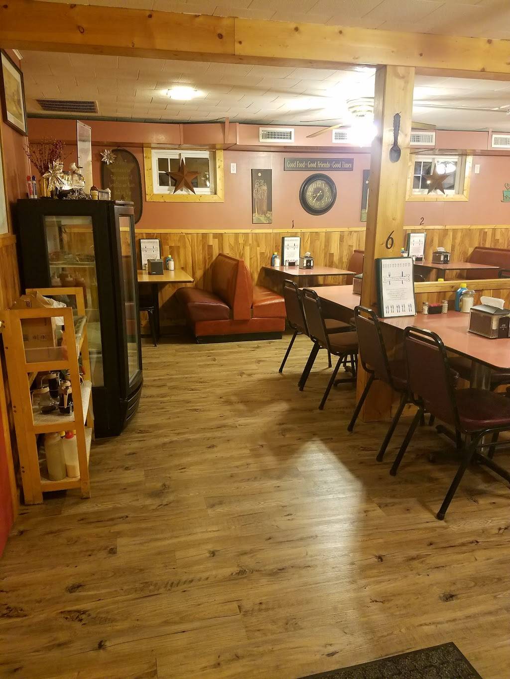 Laceys Family Diner | restaurant | 303 N Clay St, Memphis, MO 63555, USA | 6604652128 OR +1 660-465-2128