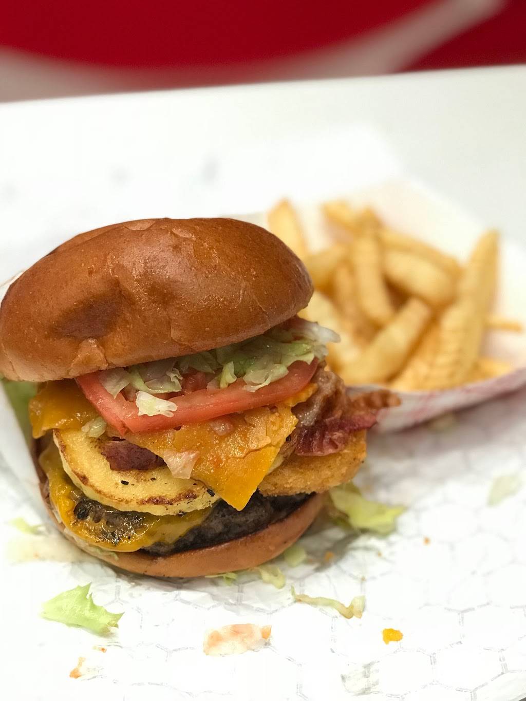 Retro Junction | restaurant | 7010 N Cedar Ave, Fresno, CA 93720, USA | 5593230167 OR +1 559-323-0167